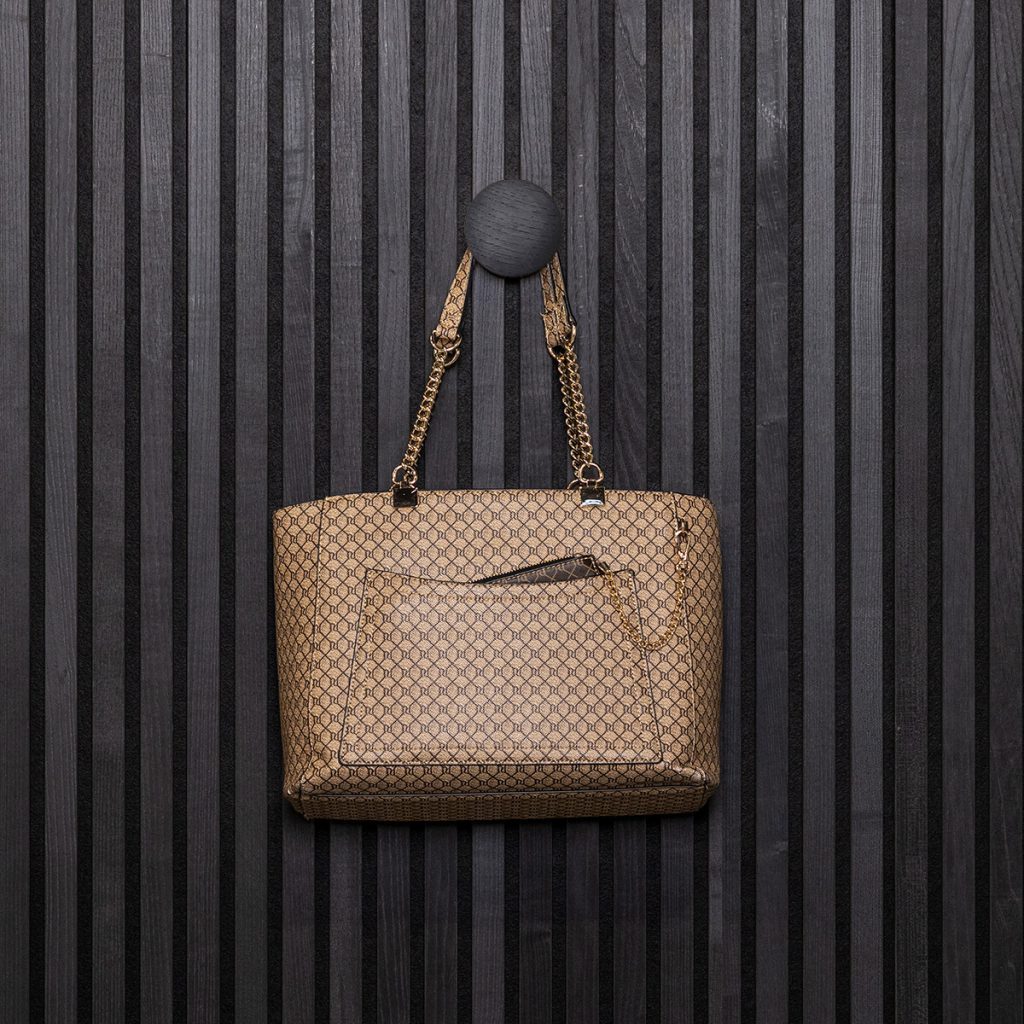 Image 1 of 7 in Create | Hanger gallery