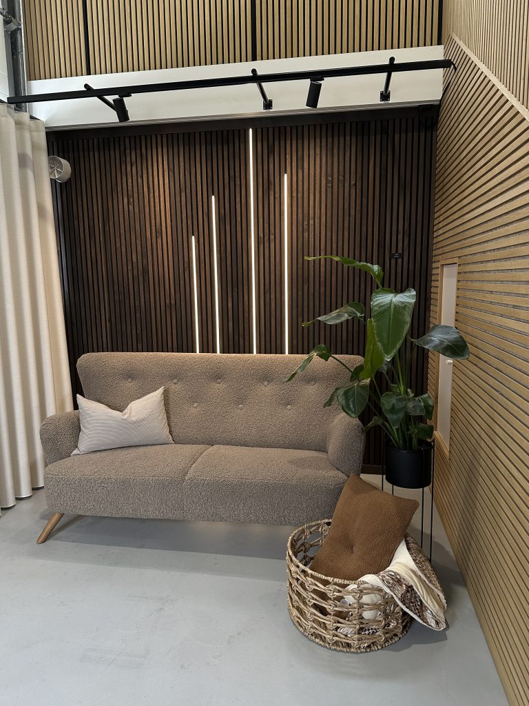 Image 4 of 5 in LED Striplights gallery