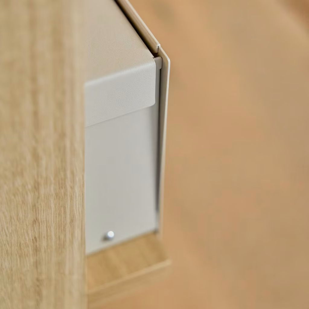 Image 8 of 9 in EMBRACE | Nell Metal Box gallery