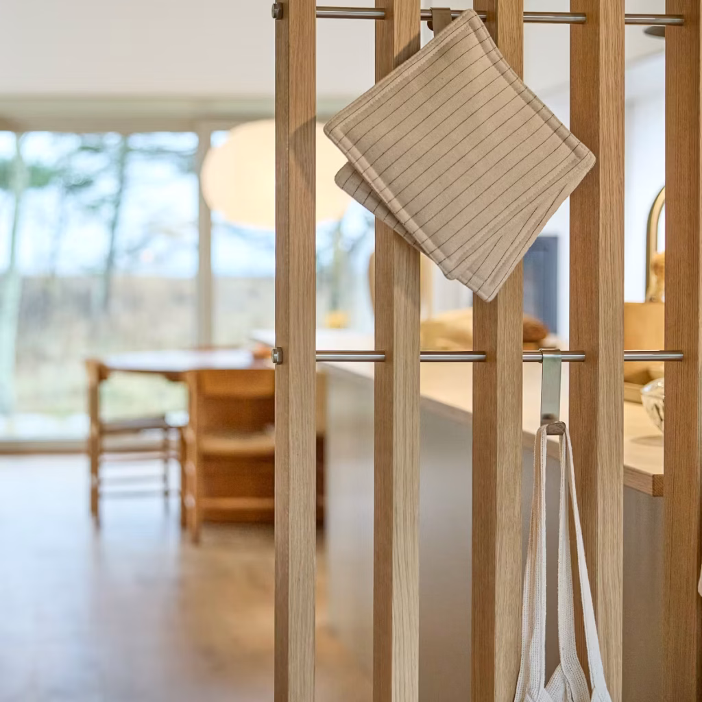 Image 7 of 9 in EMBRACE | S-hook (2 pcs) gallery